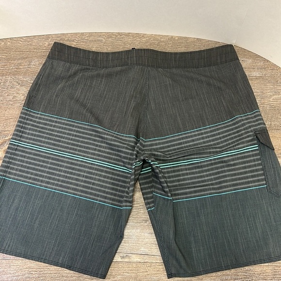 NWT Billabong All Day Pro 18” Striped Board Shorts Size 38 - Picture 3 of 8